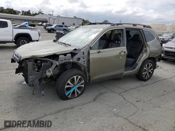 2022 Subaru Forester Limited z VIN JF2SKAPC7NH493680, wystawiony jako Copart lot #84170985 z przebiegiem 66 825 mil mil oraz Szkoda całkowita • Salvage title. Historia ofert i sprzedaży dostępna na DreamBid. Obrazek 1.