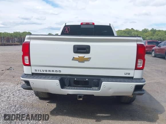 2017 Chevrolet Silverado 1500 LTZ z VIN 3GCUKSEJ3HG127857, wystawiony jako IAAI lot #43086278 z przebiegiem 191 238 mil mil oraz . Historia ofert i sprzedaży dostępna na DreamBid. Obrazek 16.