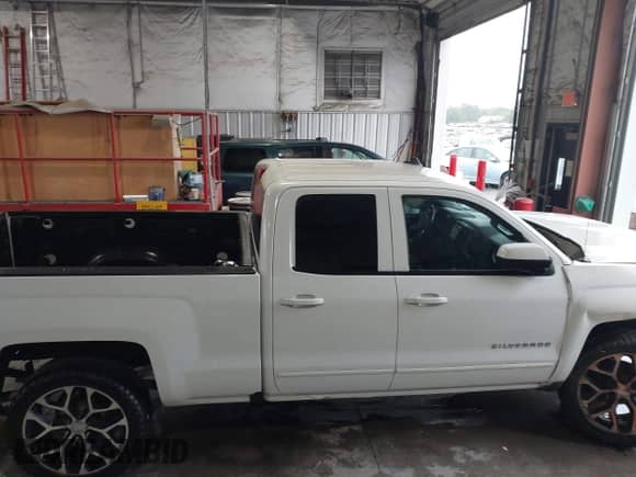 2016 Chevrolet Silverado 1500 LT с VIN 1GCVKREH7GZ313734, выставлен на аукционе IAAI как лот 42897077 с пробегом 150 292 миль миль и . История ставок и продаж доступна на DreamBid. Изображение 13.