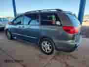 2004 Toyota Sienna XLE z VIN 5TDZA22C94S090436, wystawiony jako Copart lot #82654735 z przebiegiem 250 511 mil mil oraz Czysty tytuł • Clean title. Historia ofert i sprzedaży dostępna na DreamBid. Obrazek 2.