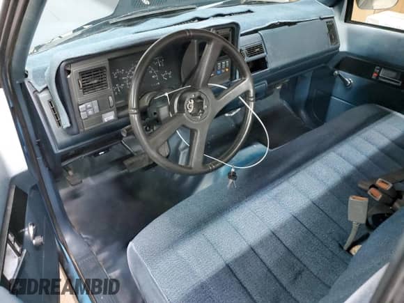 1991 Chevrolet Silverado 1500 с VIN 1GCDC14H8ME191691, выставлен на аукционе Copart как лот 84038585 с пробегом 259 733 миль миль и Чистый • Clean title. История ставок и продаж доступна на DreamBid. Изображение 8.