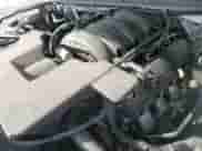 2018 Chevrolet Suburban LT z VIN 1GNSCHKC6JR102283, wystawiony jako Copart lot #85882115 z przebiegiem 128 900 mil mil oraz Szkoda całkowita • Salvage title. Historia ofert i sprzedaży dostępna na DreamBid. Obrazek 14.