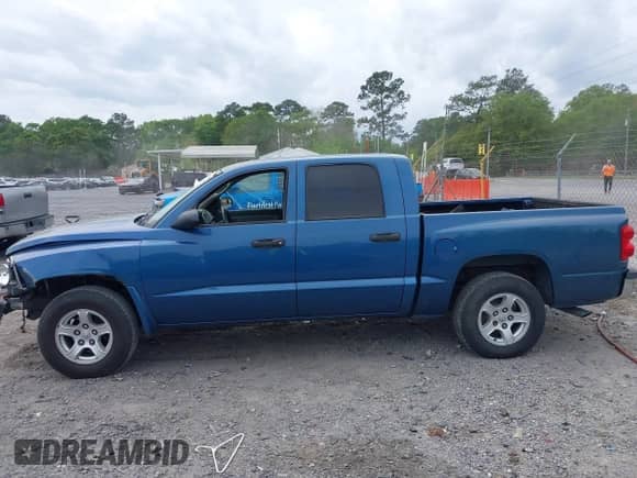 2006 Dodge Dakota SLT with VIN 1D7HE48K26S517398, listed as a IAAI auction lot 41961448 with 298,840 mi miles and . Bid and sale history available at DreamBid. Image 14.