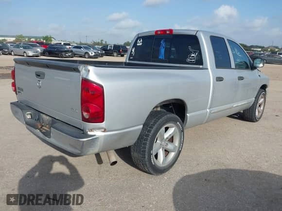 2007 Dodge 1500 SLT с VIN 1D7HA18P27S157959, выставлен на аукционе IAAI как лот 42479542 с пробегом 212 260 миль миль и . История ставок и продаж доступна на DreamBid. Изображение 4.
