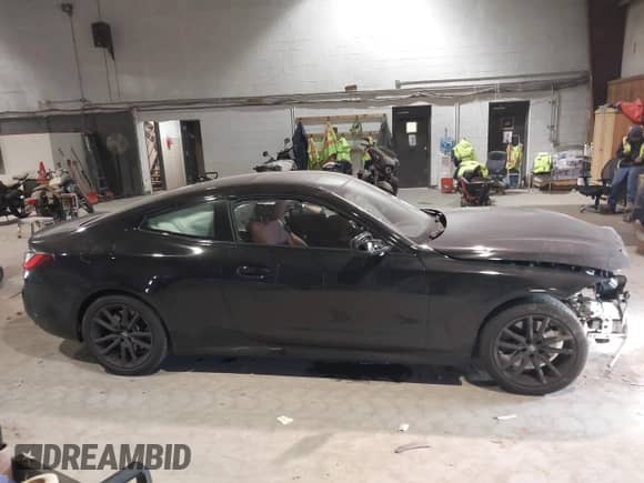 2023 BMW 4 Series 430i xDrive z VIN WBA73AP03PCM88979, wystawiony jako IAAI lot #41262300 z przebiegiem 17 891 mil mil oraz . Historia ofert i sprzedaży dostępna na DreamBid. Obrazek 13.