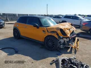 2015 MINI Hardtop S z VIN WMWXP7C56F2A36590, wystawiony jako IAAI lot #42983415 z przebiegiem 109 456 mil mil oraz . Historia ofert i sprzedaży dostępna na DreamBid. Obrazek 1.