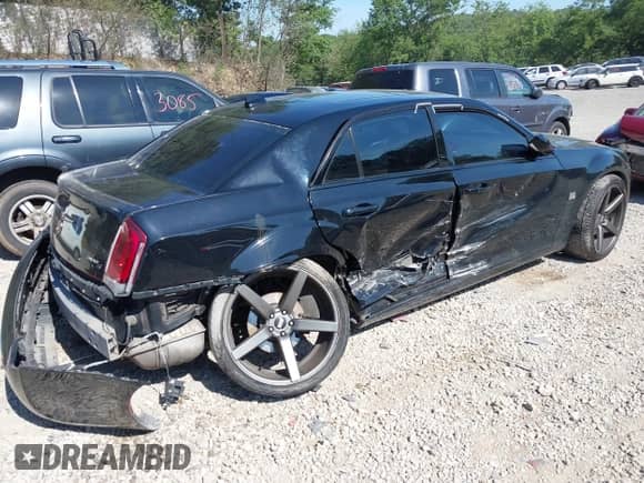 2018 Chrysler 300 S with VIN 2C3CCAGG3JH140574, listed as a IAAI auction lot 42753755 with 64,669 mi miles and . Bid and sale history available at DreamBid. Image 4.