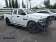 2018 Ram 1500 Tradesman z VIN 1C6RR6FT2JS100454, wystawiony jako Copart lot #64715365 z przebiegiem 145 068 mil mil oraz Szkoda całkowita • Salvage title. Historia ofert i sprzedaży dostępna na DreamBid. Obrazek 4.