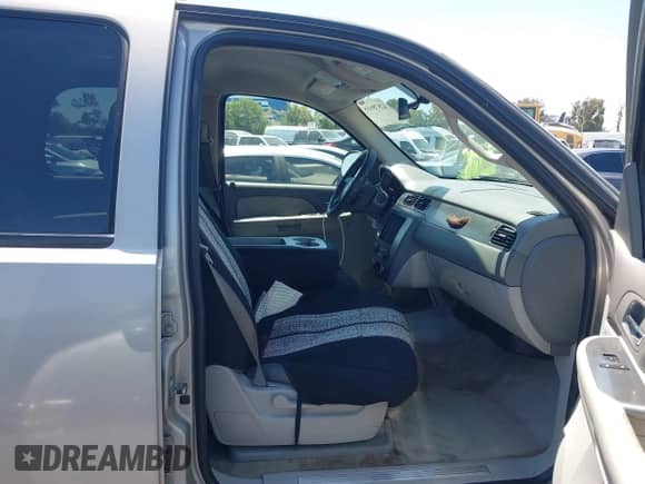 2007 Chevrolet Tahoe LT с VIN 1GNFC13J07J128035, выставлен на аукционе IAAI как лот 42878616 с пробегом 161 776 миль миль и . История ставок и продаж доступна на DreamBid. Изображение 5.