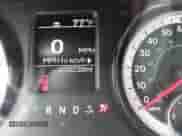 2018 Ram 1500 Tradesman z VIN 1C6RR6FG1JS341411, wystawiony jako IAAI lot #42477747 z przebiegiem 109 238 mil mil oraz . Historia ofert i sprzedaży dostępna na DreamBid. Obrazek 16.