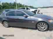 2006 BMW 3 Series 330i с VIN WBAVB33586KR81827, выставлен на аукционе IAAI как лот 43226560 с пробегом 139 000 миль миль и . История ставок и продаж доступна на DreamBid. Изображение 13.