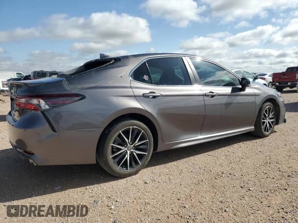 2024 Toyota Camry SE with VIN 4T1G11AK4RU899030, listed as a Copart auction lot 55510945 with 43,938 mi miles and Clean title. Bid and sale history available at DreamBid. Image 3.