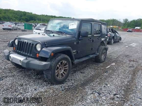 2008 Jeep Wrangler Unlimited Sahara с VIN 1J8GA59178L576014, выставлен на аукционе IAAI как лот 42788775 с пробегом 251 646 миль миль и . История ставок и продаж доступна на DreamBid. Изображение 2.