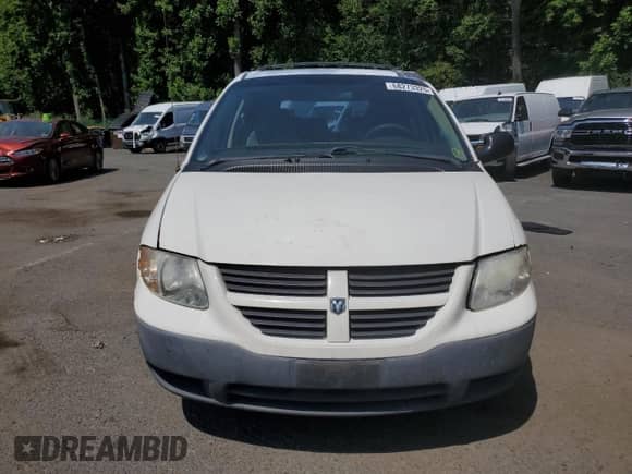 2005 Dodge Caravan SE with VIN 1D4GP25R35B213746, listed as a Copart auction lot 68273325 with 197,057 mi miles and Salvage title. Bid and sale history available at DreamBid. Image 5.