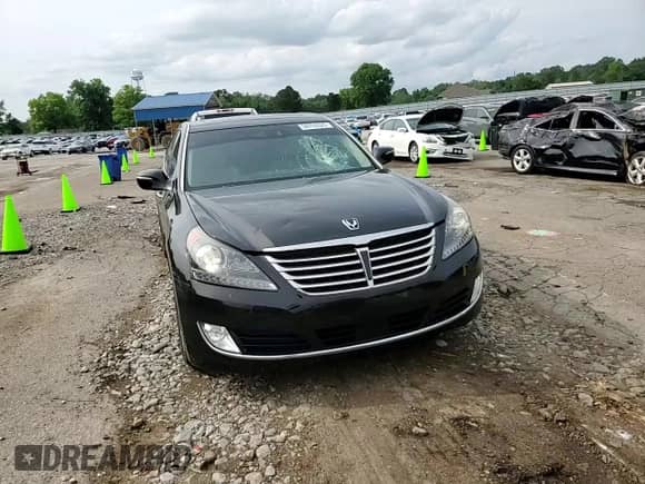 2015 Hyundai Equus Signature with VIN KMHGH4JH6FU092960, listed as a Copart auction lot 58793325 with 59,875 mi miles and Salvage title. Bid and sale history available at DreamBid. Image 13.