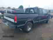 1997 Chevrolet Silverado 1500 z VIN 1GCEC19W5VE263332, wystawiony jako IAAI lot #42400176 z przebiegiem 141 078 mil mil oraz . Historia ofert i sprzedaży dostępna na DreamBid. Obrazek 4.