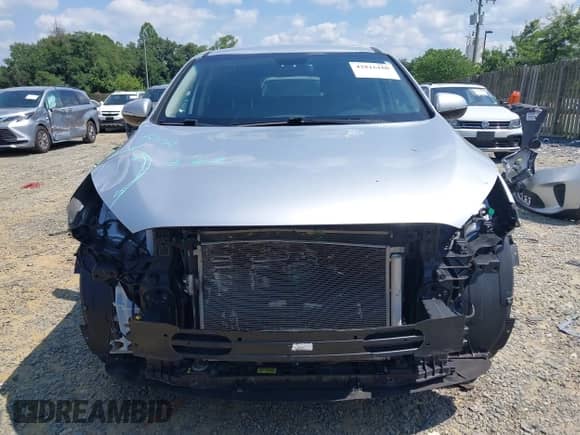 2019 Kia Sorento L z VIN 5XYPG4A39KG586690, wystawiony jako IAAI lot #42816180 z przebiegiem 80 539 mil mil oraz . Historia ofert i sprzedaży dostępna na DreamBid. Obrazek 13.