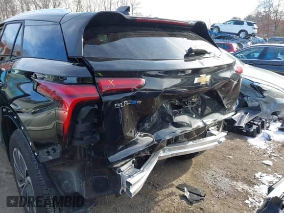 2024 Chevrolet Blazer EV eAWD LT с VIN 3GNKDBRJ9RS287484, выставлен на аукционе IAAI как лот 41376505 с пробегом 1 563 миль миль и . История ставок и продаж доступна на DreamBid. Изображение 6.