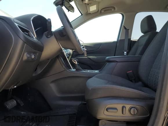 2023 Chevrolet Equinox LT z VIN 3GNAXJEG2PL221423, wystawiony jako Copart lot #56630475 z przebiegiem 15 725 mil mil oraz Czysty tytuł • Clean title. Historia ofert i sprzedaży dostępna na DreamBid. Obrazek 7.