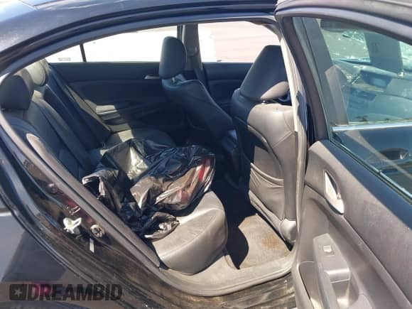 2011 Honda Accord SE с VIN 1HGCP2F6XBA136005, выставлен на аукционе IAAI как лот 43218647 с пробегом Не указан миль и . История ставок и продаж доступна на DreamBid. Изображение 8.