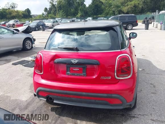 2022 MINI Hardtop Cooper z VIN WMW33DH00N2R91581, wystawiony jako IAAI lot #43315763 z przebiegiem 30 394 mil mil oraz . Historia ofert i sprzedaży dostępna na DreamBid. Obrazek 17.