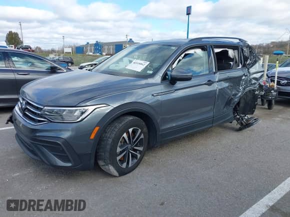 2023 Volkswagen Tiguan S с VIN 3VVRB7AXXPM033845, выставлен на аукционе IAAI как лот 40918862 с пробегом 38 122 миль миль и . История ставок и продаж доступна на DreamBid. Изображение 21.