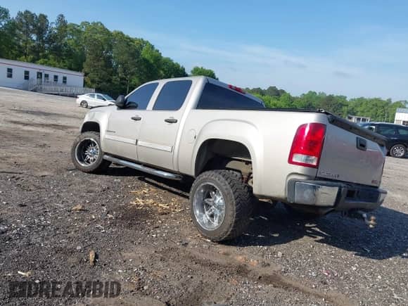 2009 GMC Sierra 1500 SL с VIN 3GTEC13C69G205470, выставлен на аукционе IAAI как лот 42156996 с пробегом 195 547 миль миль и . История ставок и продаж доступна на DreamBid. Изображение 3.