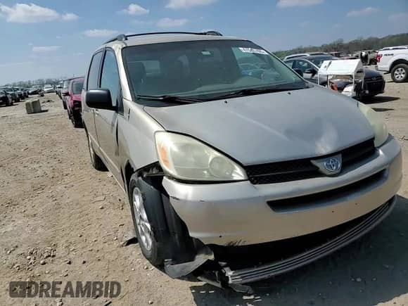 2005 Toyota Sienna LE with VIN 5TDBA23C75S035923, listed as a Copart auction lot 47545705 with 189,615 mi miles and Salvage title. Bid and sale history available at DreamBid. Image 12.