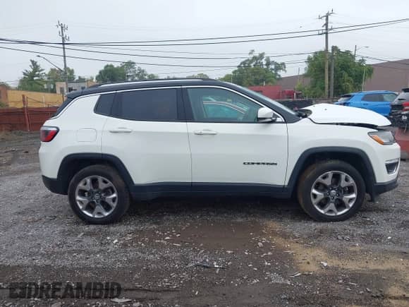 2019 Jeep Compass Limited with VIN 3C4NJDCB8KT679240, listed as a IAAI auction lot 43282073 with 53,935 mi miles and . Bid and sale history available at DreamBid. Image 13.