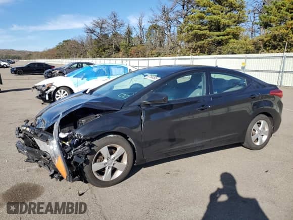 2013 Hyundai Elantra GLS с VIN 5NPDH4AE0DH298618, выставлен на аукционе Copart как лот 87164595 с пробегом 82 583 миль миль и Списание • Salvage title. История ставок и продаж доступна на DreamBid. Изображение 1.