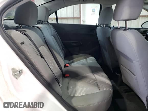 2019 Chevrolet Sonic LS с VIN 1G1JB5SB2K4101314, выставлен на аукционе Copart как лот 55087785 с пробегом 85 147 миль миль и Списание • Salvage title. История ставок и продаж доступна на DreamBid. Изображение 10.