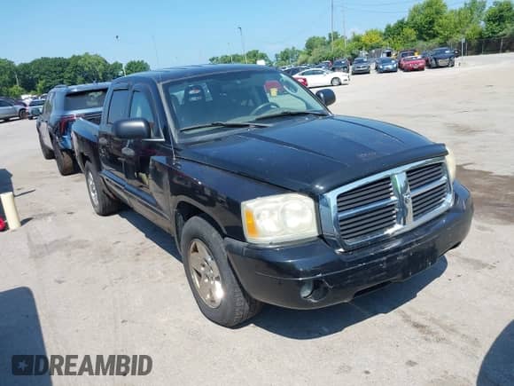2005 Dodge Dakota SLT with VIN 1D7HW48N05S119919, listed as a IAAI auction lot 42605894 with 181,701 mi miles and . Bid and sale history available at DreamBid. Image 1.