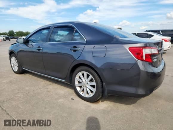 2014 Toyota Camry SE with VIN 4T1BK1FK2EU541452, listed as a Copart auction lot 83859135 with 135,589 mi miles and Salvage title. Bid and sale history available at DreamBid. Image 2.