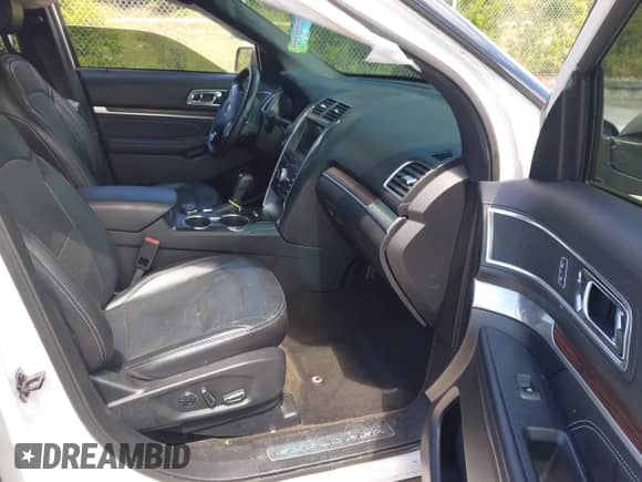 2017 Ford Explorer Limited z VIN 1FM5K8F87HGE34054, wystawiony jako IAAI lot #43307306 z przebiegiem 64 044 mil mil oraz . Historia ofert i sprzedaży dostępna na DreamBid. Obrazek 5.