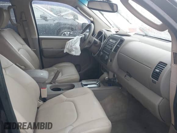 2011 Nissan Frontier Pro-4X z VIN 1N6AD0EV5BC440663, wystawiony jako IAAI lot #41923918 z przebiegiem 168 331 mil mil oraz . Historia ofert i sprzedaży dostępna na DreamBid. Obrazek 5.