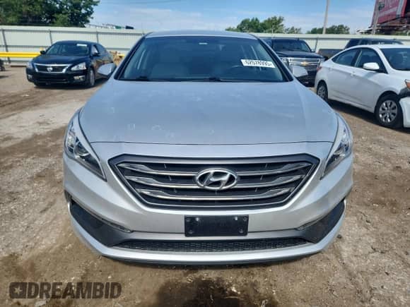 2015 Hyundai Sonata Sport z VIN 5NPE34AF1FH047735, wystawiony jako Copart lot #62078995 z przebiegiem 115 953 mil mil oraz Szkoda całkowita • Salvage title. Historia ofert i sprzedaży dostępna na DreamBid. Obrazek 5.