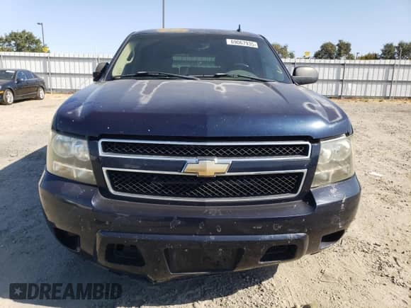 2007 Chevrolet Tahoe LS z VIN 1GNFC13C57R378521, wystawiony jako Copart lot #69067935 z przebiegiem 201 340 mil mil oraz Czysty tytuł • Clean title. Historia ofert i sprzedaży dostępna na DreamBid. Obrazek 5.