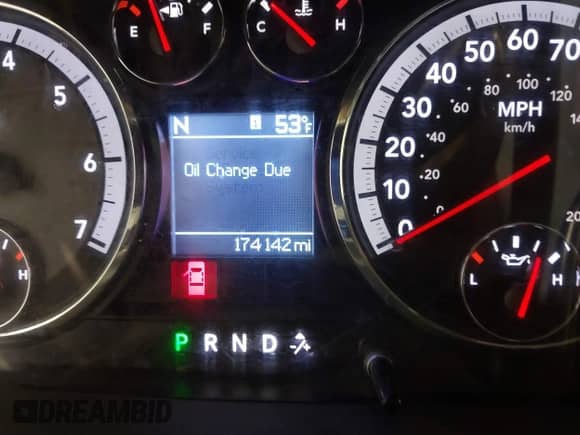 2011 Ram 1500 Big Horn z VIN 1D7RV1GT7BS690101, wystawiony jako IAAI lot #41455954 z przebiegiem 174 142 mil mil oraz . Historia ofert i sprzedaży dostępna na DreamBid. Obrazek 15.