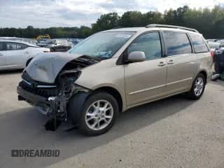 2005 Toyota Sienna XLE Limited z VIN 5TDZA22C45S250384, wystawiony jako Copart lot #84029255 z przebiegiem 145 962 mil mil oraz Szkoda całkowita • Salvage title. Historia ofert i sprzedaży dostępna na DreamBid. Obrazek 1.