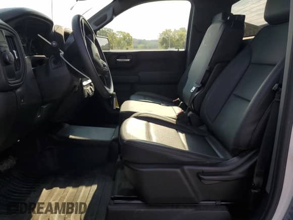2024 Chevrolet Silverado 1500 Work Truck z VIN 3GCNAAEK7RG162669, wystawiony jako Copart lot #80758215 z przebiegiem 39 940 mil mil oraz Szkoda całkowita • Salvage title. Historia ofert i sprzedaży dostępna na DreamBid. Obrazek 7.