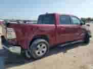 2021 Ram 1500 Big Horn z VIN 1C6RREFG1MN593219, wystawiony jako Copart lot #56027765 z przebiegiem 81 616 mil mil oraz Szkoda całkowita • Salvage title. Historia ofert i sprzedaży dostępna na DreamBid. Obrazek 3.