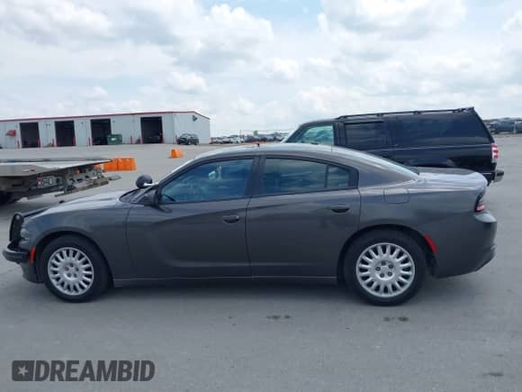 2020 Dodge Charger Police z VIN 2C3CDXKT6LH118253, wystawiony jako IAAI lot #42507562 z przebiegiem 128 786 mil mil oraz . Historia ofert i sprzedaży dostępna na DreamBid. Obrazek 14.