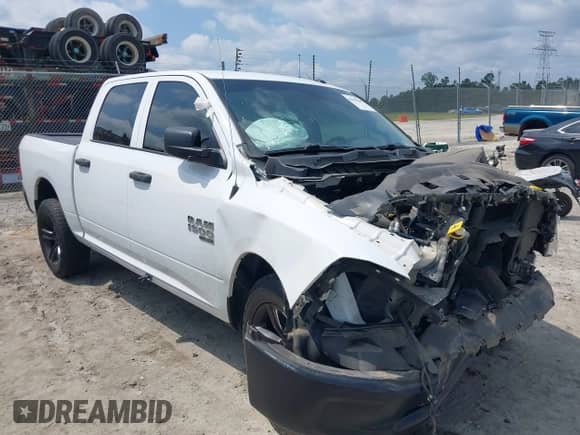 2020 Ram 1500 Express z VIN 3C6RR6KG1LG290413, wystawiony jako IAAI lot #43050846 z przebiegiem 120 000 mil mil oraz . Historia ofert i sprzedaży dostępna na DreamBid. Obrazek 1.