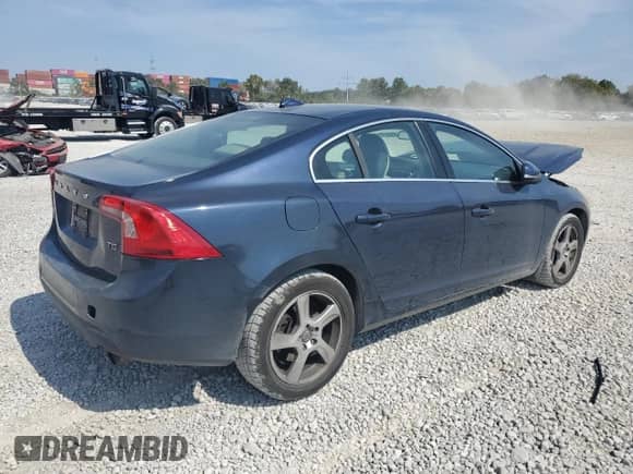 2012 Volvo S60 T5 с VIN YV1622FS9C2121475, выставлен на аукционе Copart как лот 81037755 с пробегом 168 860 миль миль и Списание • Salvage title. История ставок и продаж доступна на DreamBid. Изображение 3.