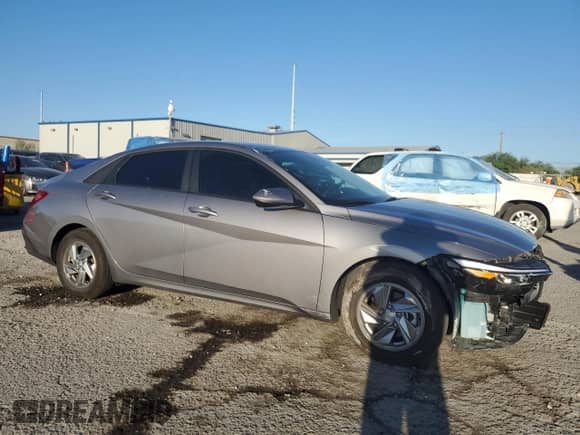 2025 Hyundai Elantra SE with VIN KMHLL4DG6SU855926, listed as a Copart auction lot 66953345 with 3,339 mi miles and Salvage title. Bid and sale history available at DreamBid. Image 4.