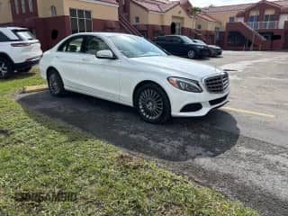 2015 Mercedes-Benz C 300 Luxury z VIN 55SWF4KB4FU027077, wystawiony jako Copart lot #89548025 z przebiegiem 107 644 mil mil oraz Czysty tytuł • Clean title. Historia ofert i sprzedaży dostępna na DreamBid. Obrazek 1.