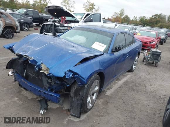 2012 Dodge Charger SXT with VIN 2C3CDXHG4CH244475, listed as a IAAI auction lot 43370401 with 183,684 mi miles and . Bid and sale history available at DreamBid. Image 2.