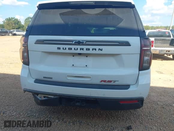 2022 Chevrolet Suburban RST с VIN 1GNSKEKTXNR241033, выставлен на аукционе IAAI как лот 43263317 с пробегом 54 352 миль миль и . История ставок и продаж доступна на DreamBid. Изображение 16.