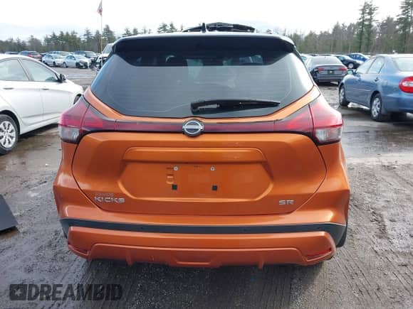 2022 Nissan Kicks SR z VIN 3N1CP5DV8NL497405, wystawiony jako IAAI lot #41745038 z przebiegiem 79 733 mil mil oraz . Historia ofert i sprzedaży dostępna na DreamBid. Obrazek 16.