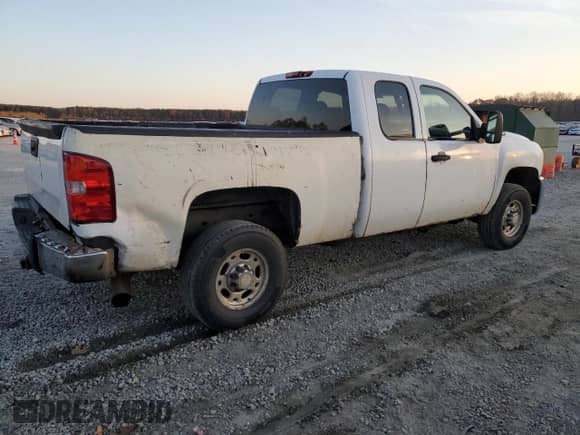 2007 Chevrolet Silverado 2500HD 2LT z VIN 1GCHK29687E576061, wystawiony jako Copart lot #82683794 z przebiegiem 166 016 mil mil oraz Czysty tytuł • Clean title. Historia ofert i sprzedaży dostępna na DreamBid. Obrazek 3.
